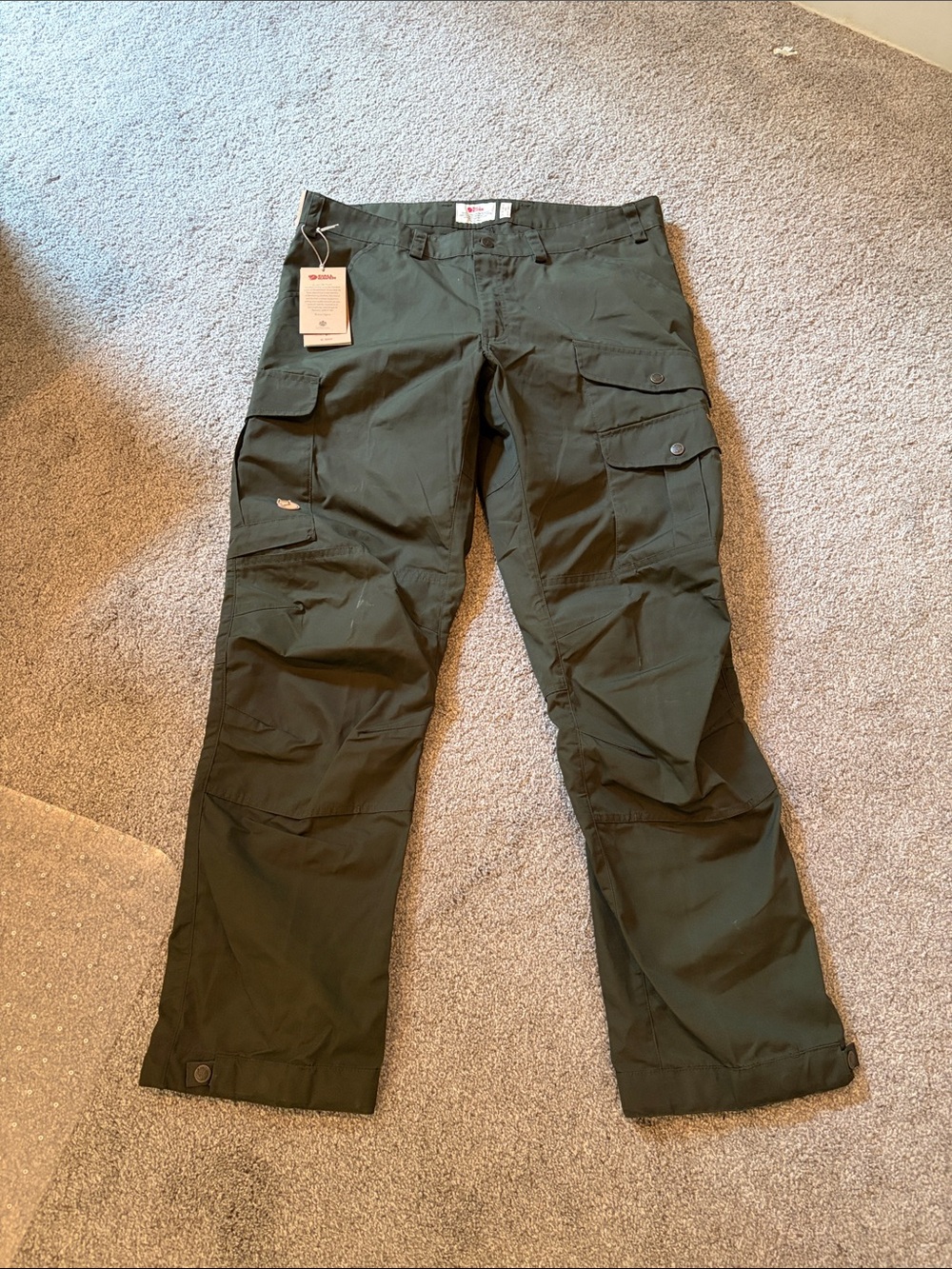 Fjallraven Dark Green Men's Cargo Trousers with Multiple Pockets